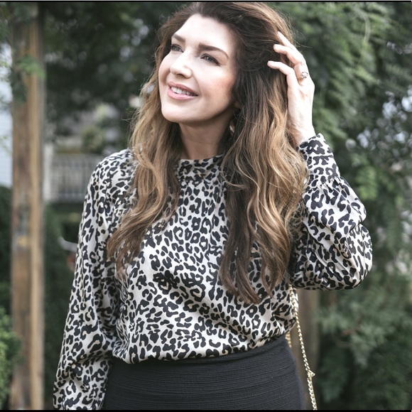 Meet your Posher, Beverly - Picture 1 of 1